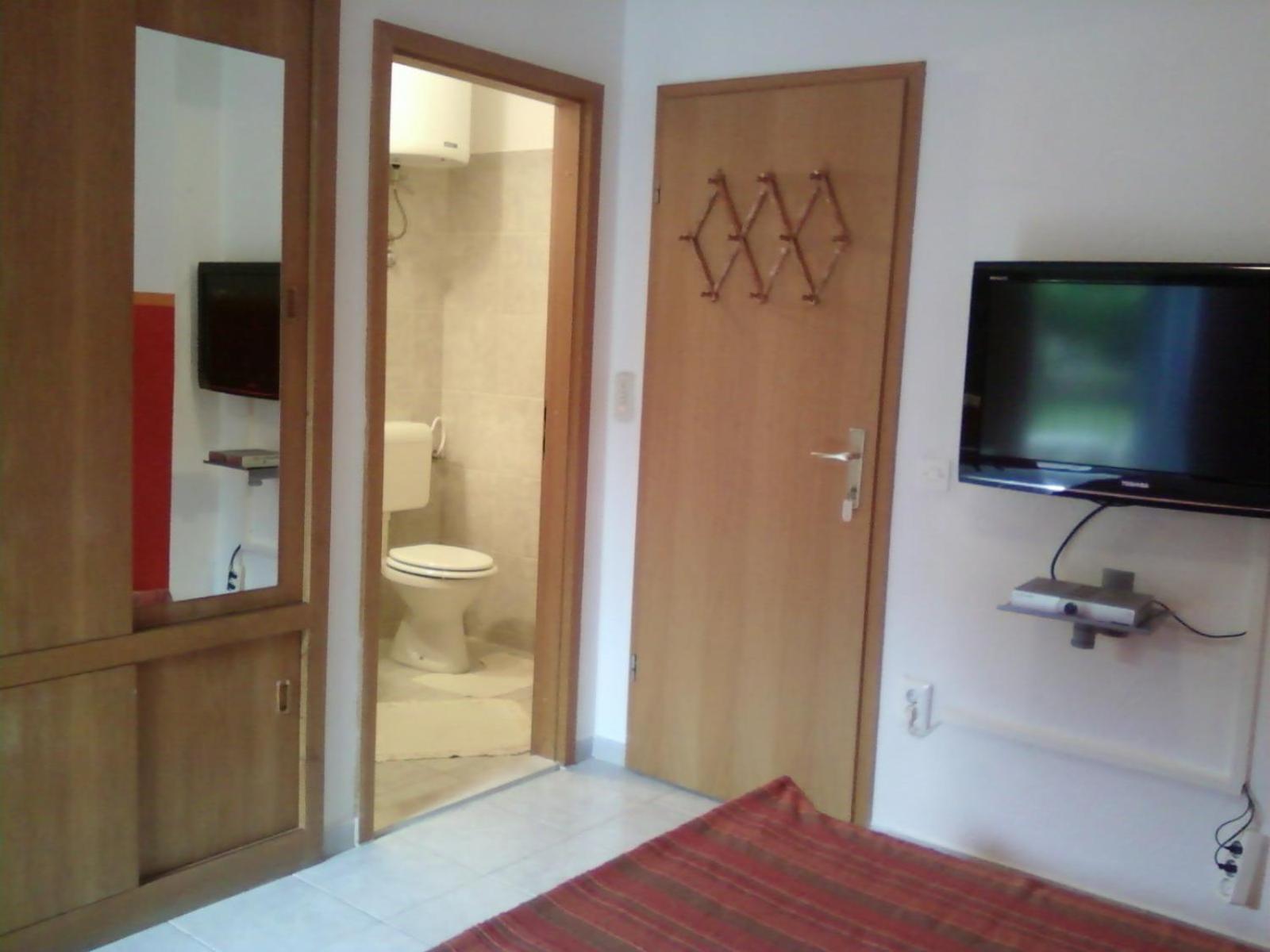 Rooms & Studio Villa Tatjana Supetar Bagian luar foto