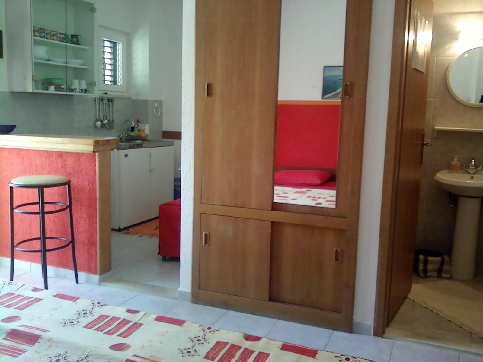 Rooms & Studio Villa Tatjana Supetar Bagian luar foto