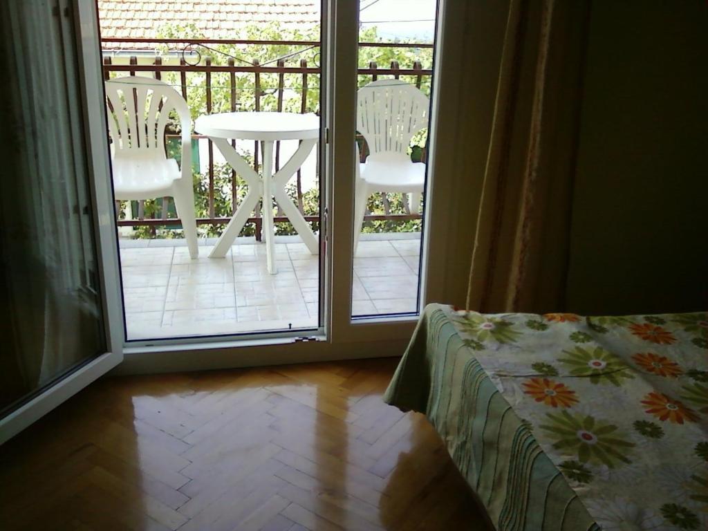 Rooms & Studio Villa Tatjana Supetar Bagian luar foto
